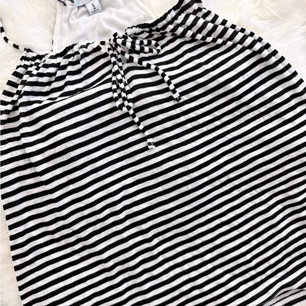 Old Navy Black and White Striped Top Sz M